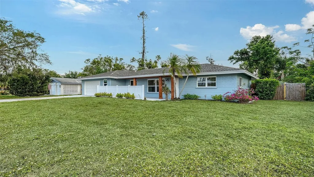 2825 Pinecrest Street Sarasota FL 34239