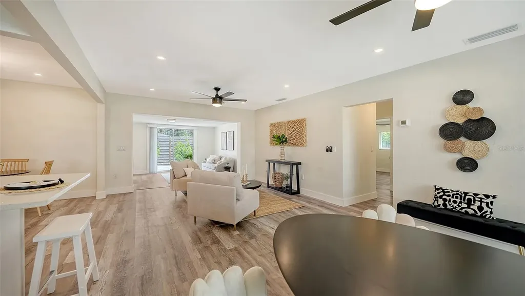 2825 Pinecrest Street Sarasota FL 34239