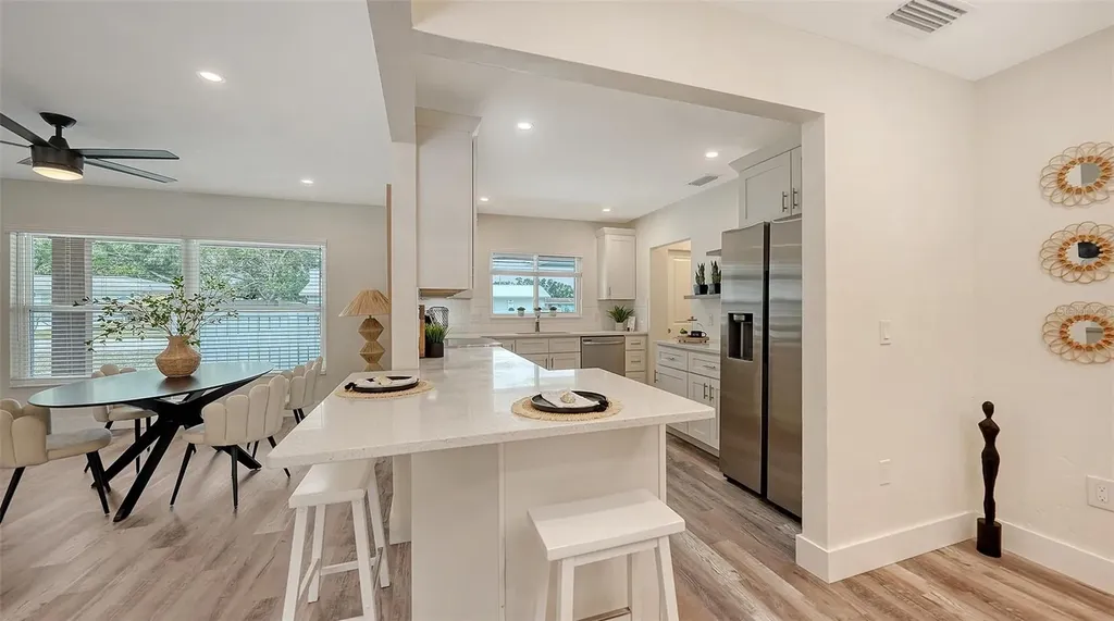 2825 Pinecrest Street Sarasota FL 34239