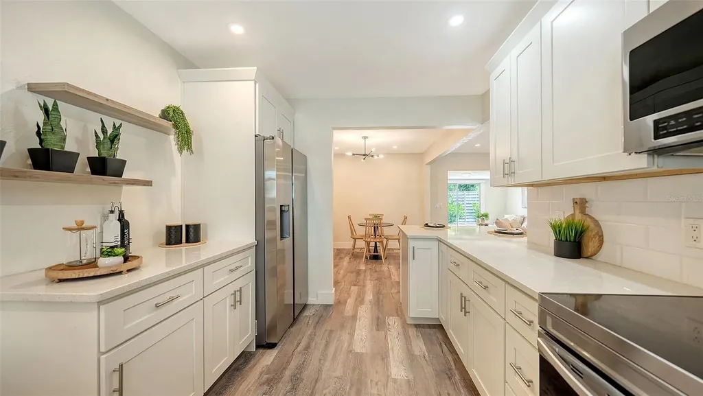 2825 Pinecrest Street Sarasota FL 34239
