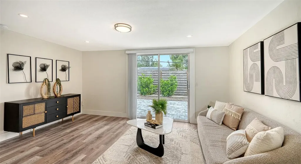 2825 Pinecrest Street Sarasota FL 34239