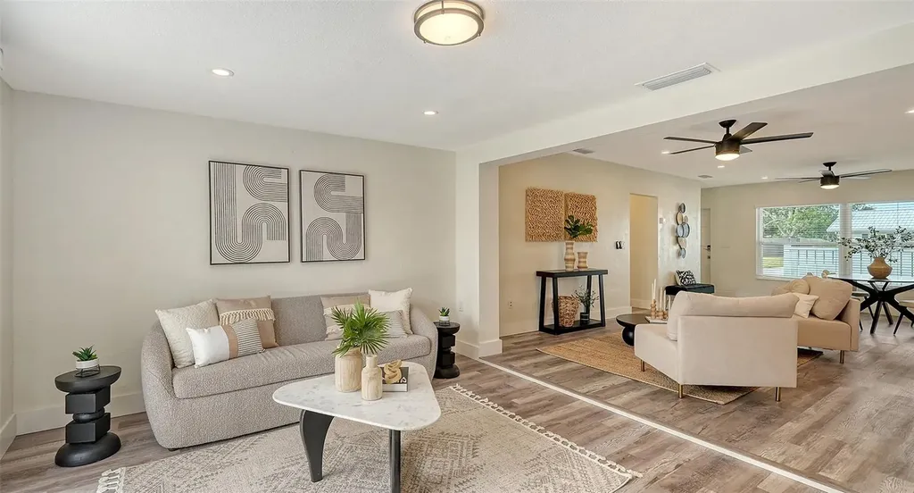 2825 Pinecrest Street Sarasota FL 34239