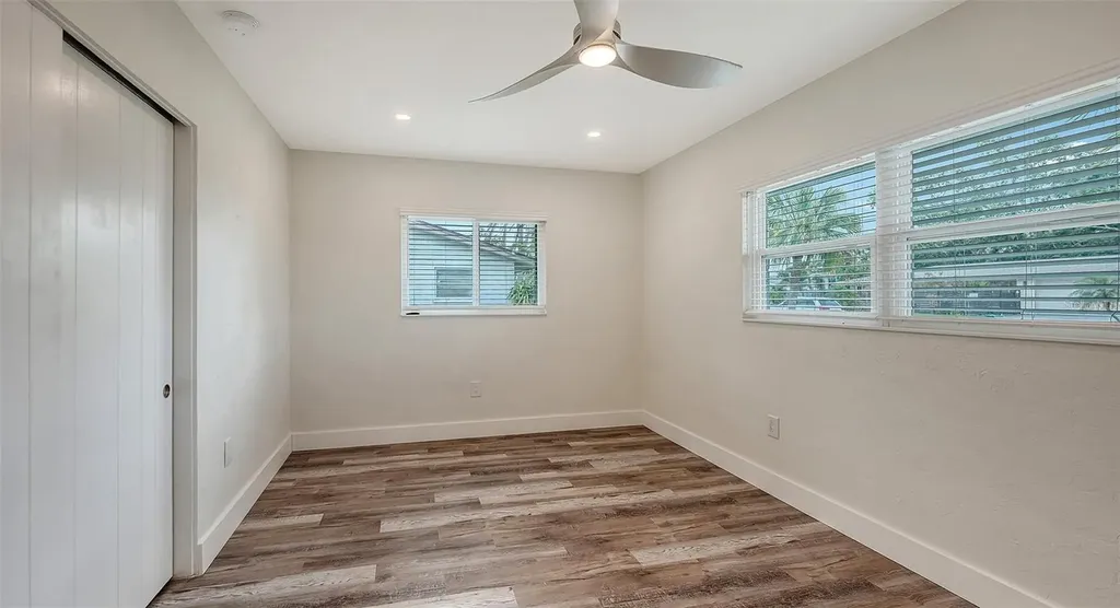 2825 Pinecrest Street Sarasota FL 34239