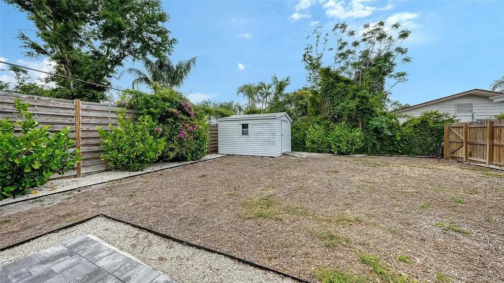 2825 Pinecrest Street Sarasota FL 34239