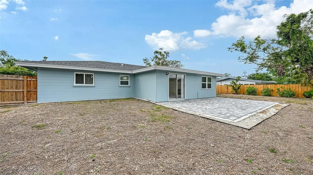 2825 Pinecrest Street Sarasota FL 34239