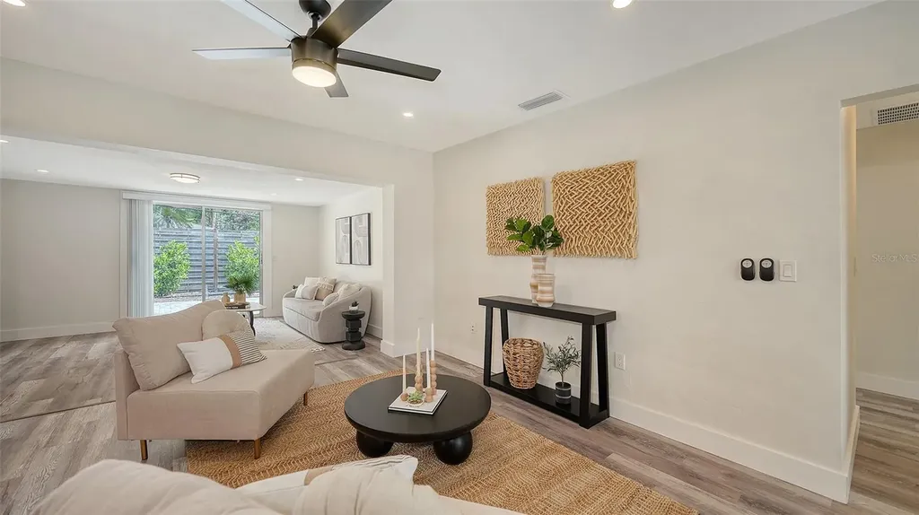 2825 Pinecrest Street Sarasota FL 34239