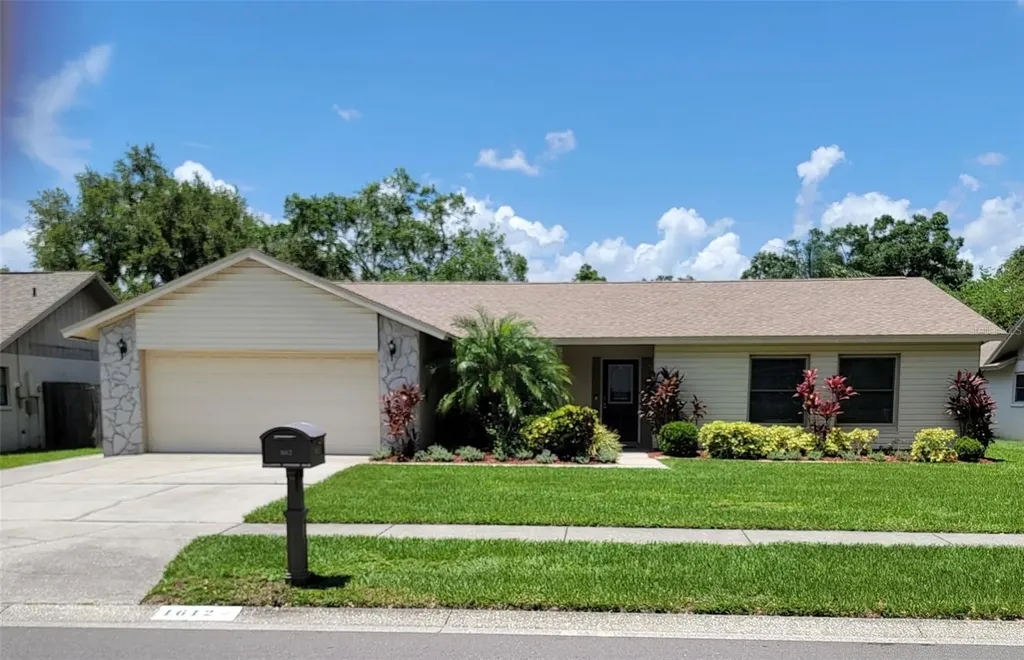 1612 Shady Leaf Drive Valrico FL 33596
