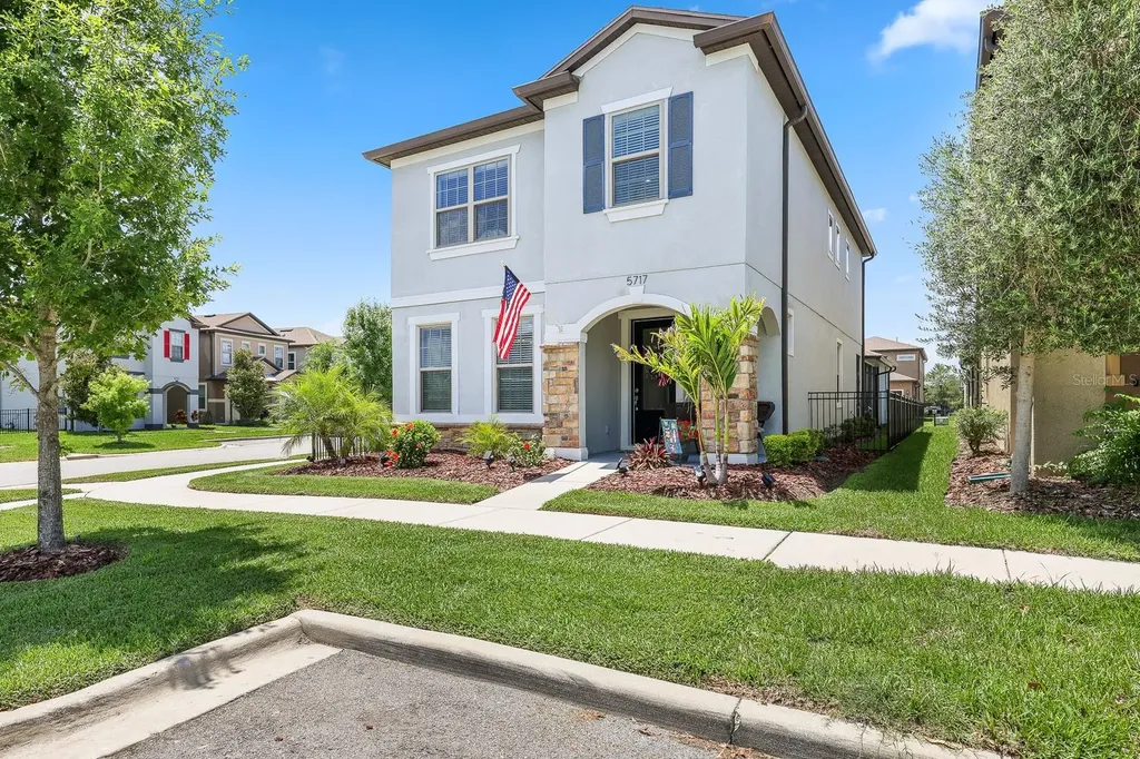 5717 Village Center Drive Lithia FL 33547