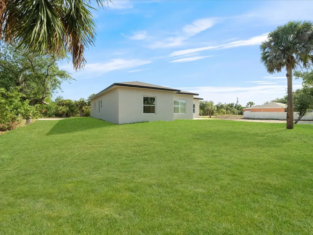 19092 Woodbine Avenue Port Charlotte FL 33954