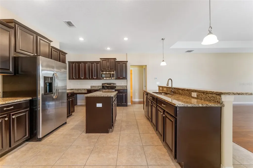 2637 Yukon Cliff Drive Ruskin FL 33570