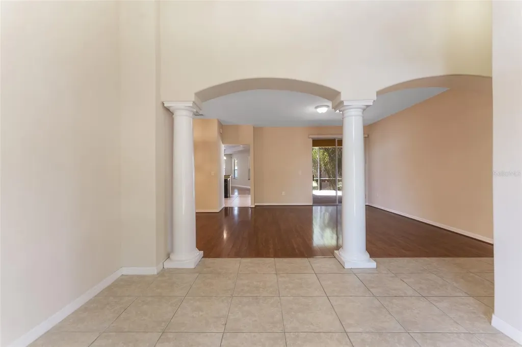 2637 Yukon Cliff Drive Ruskin FL 33570