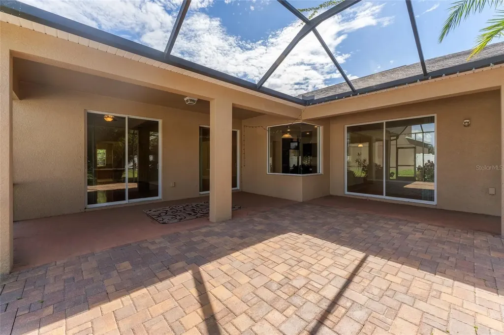 2637 Yukon Cliff Drive Ruskin FL 33570