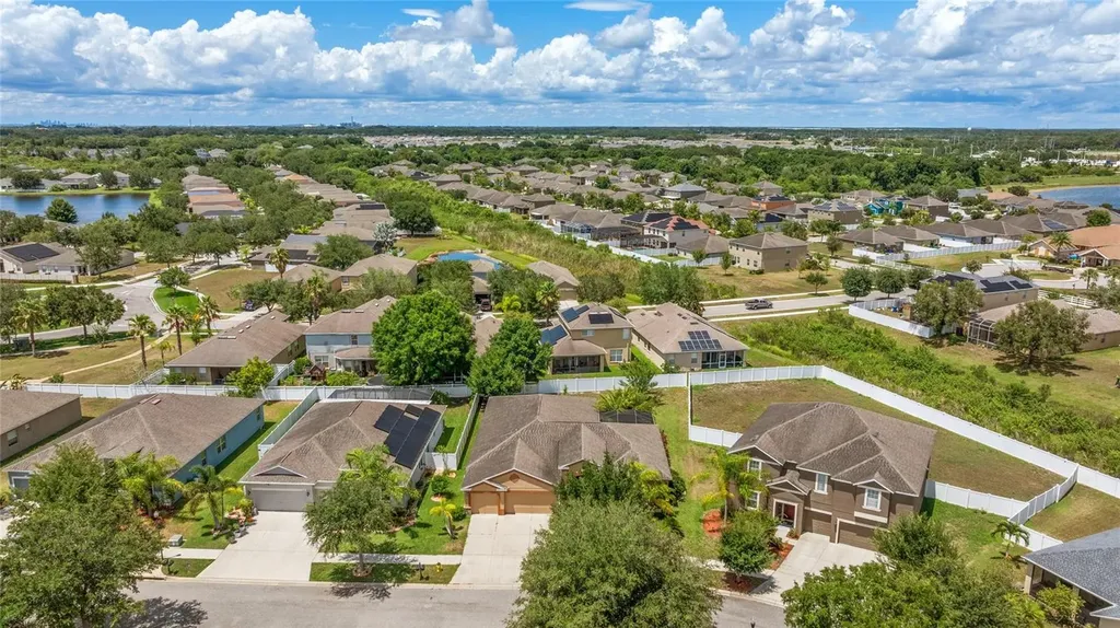 2637 Yukon Cliff Drive Ruskin FL 33570