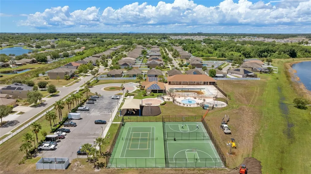 2637 Yukon Cliff Drive Ruskin FL 33570