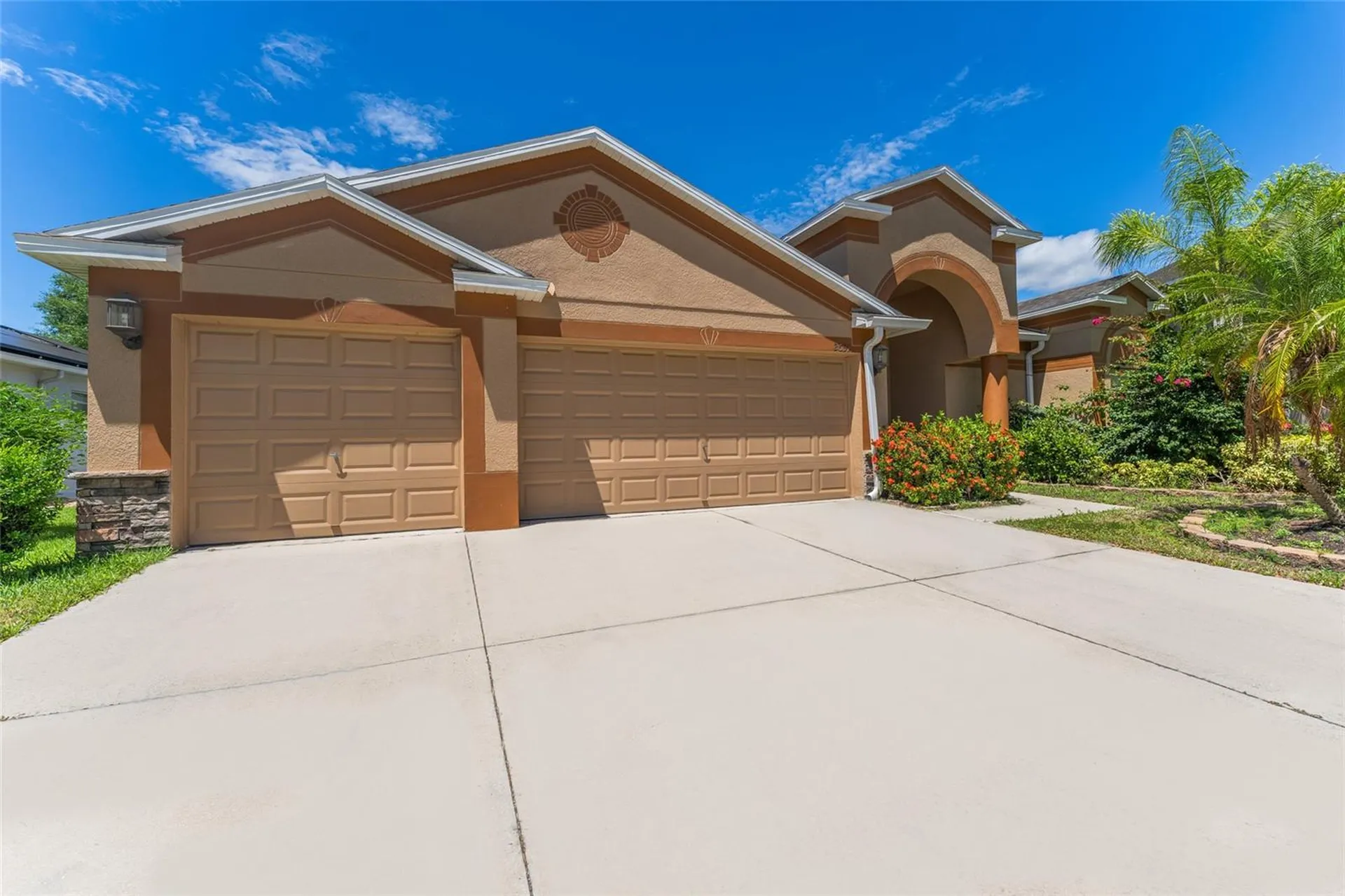 2637 Yukon Cliff Drive Ruskin FL 33570