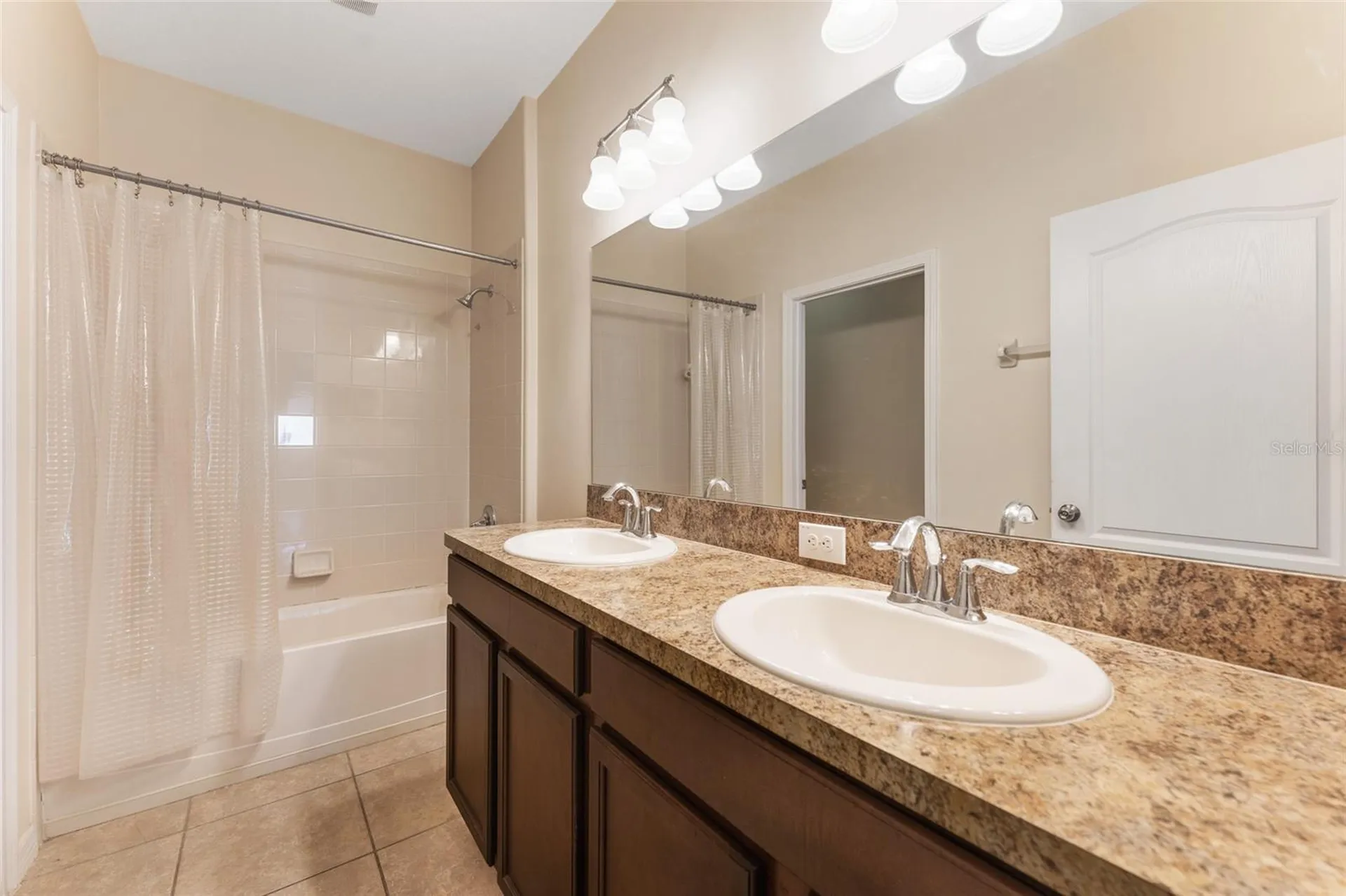 2637 Yukon Cliff Drive Ruskin FL 33570
