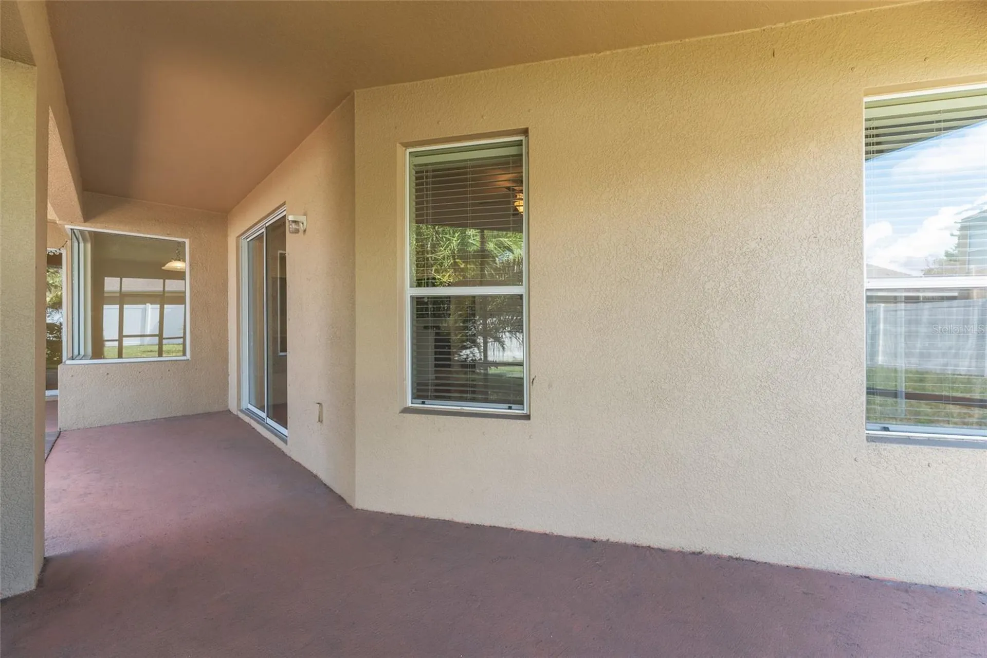 2637 Yukon Cliff Drive Ruskin FL 33570