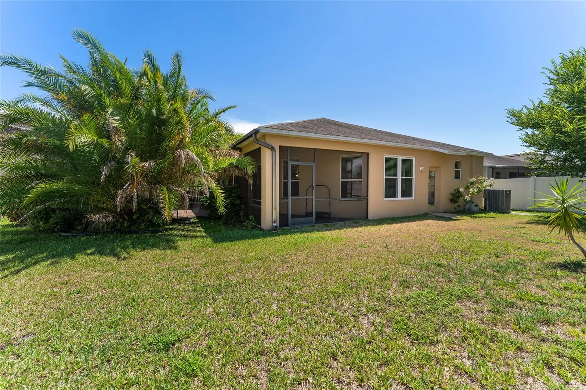 2637 Yukon Cliff Drive Ruskin FL 33570