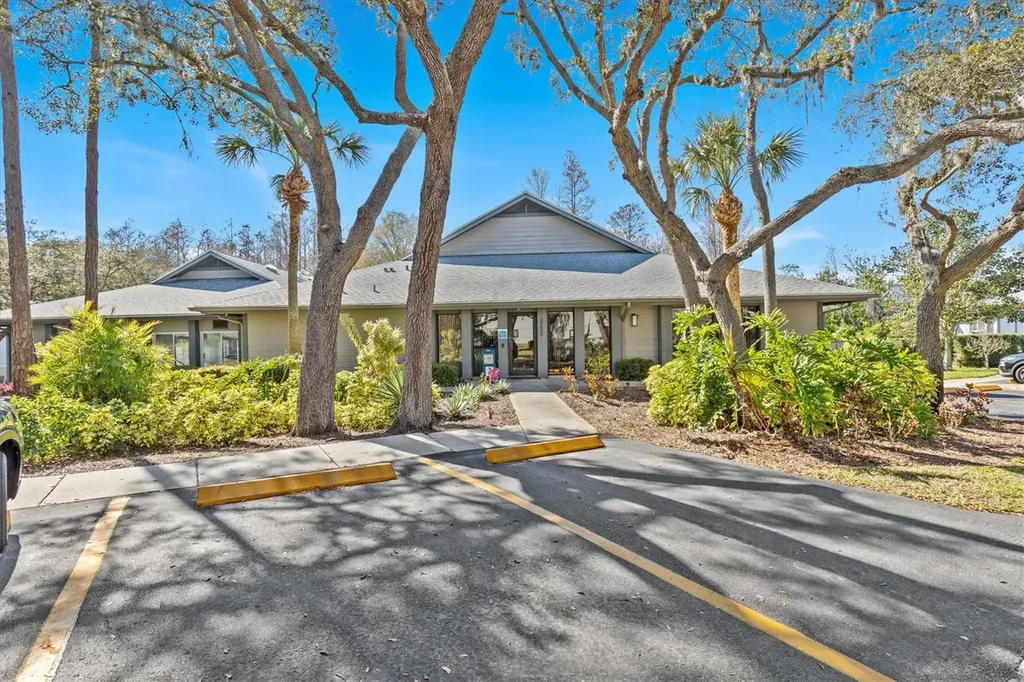 39650 Us Highway 19 N Tarpon Springs FL 34689