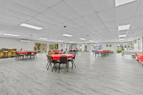 39650 Us Highway 19 N Tarpon Springs FL 34689