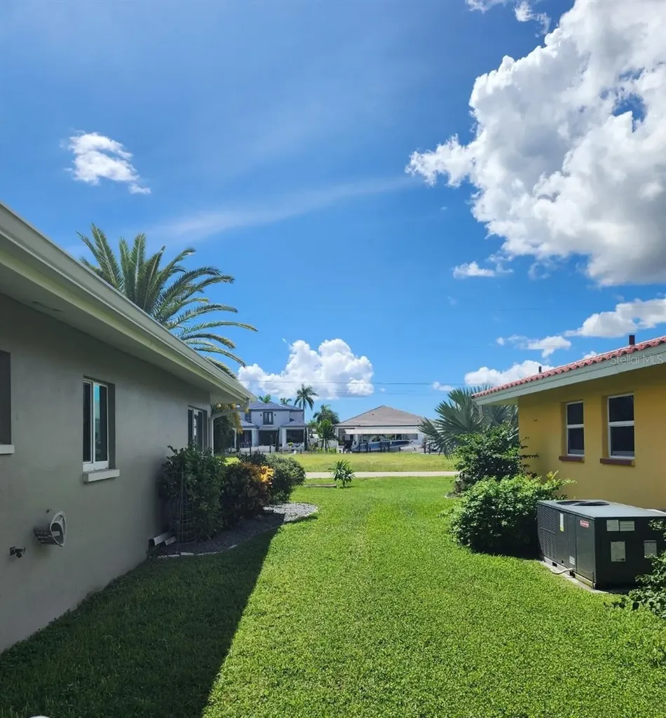 5325 Cocoa Court Cape Coral FL 33904