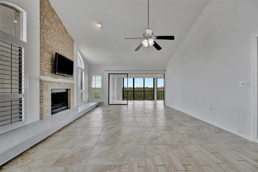 8710 54th Avenue W Bradenton FL 34210
