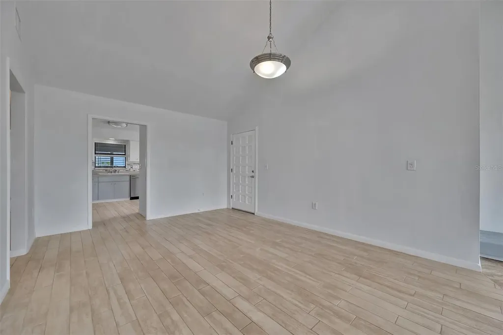 8710 54th Avenue W Bradenton FL 34210