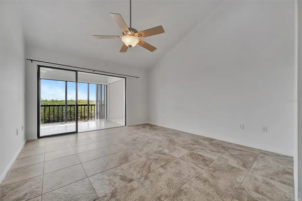 8710 54th Avenue W Bradenton FL 34210