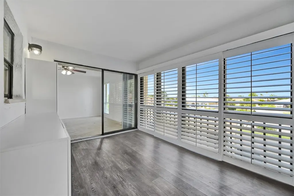 8710 54th Avenue W Bradenton FL 34210