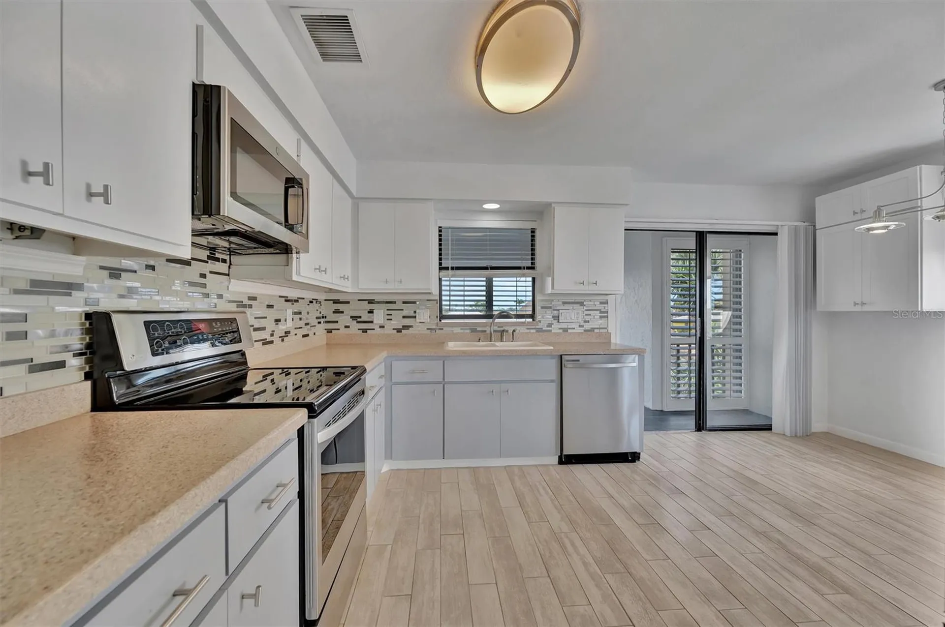 8710 54th Avenue W Bradenton FL 34210