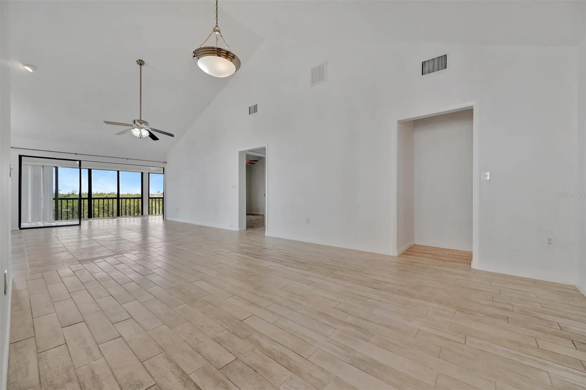 8710 54th Avenue W Bradenton FL 34210