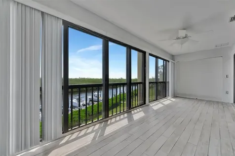 8710 54th Avenue W Bradenton FL 34210