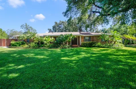 15935 J And J Drive Tavares FL 32778