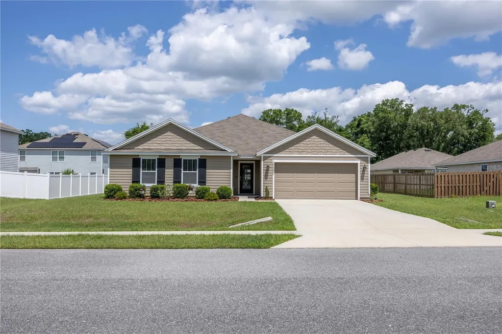 19553 NW 229th Street High Springs FL 32643