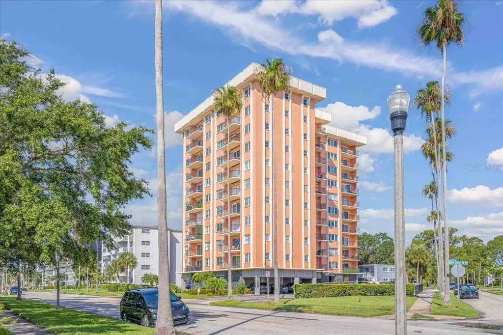 1120 N Shore Drive NE St Petersburg FL 33701