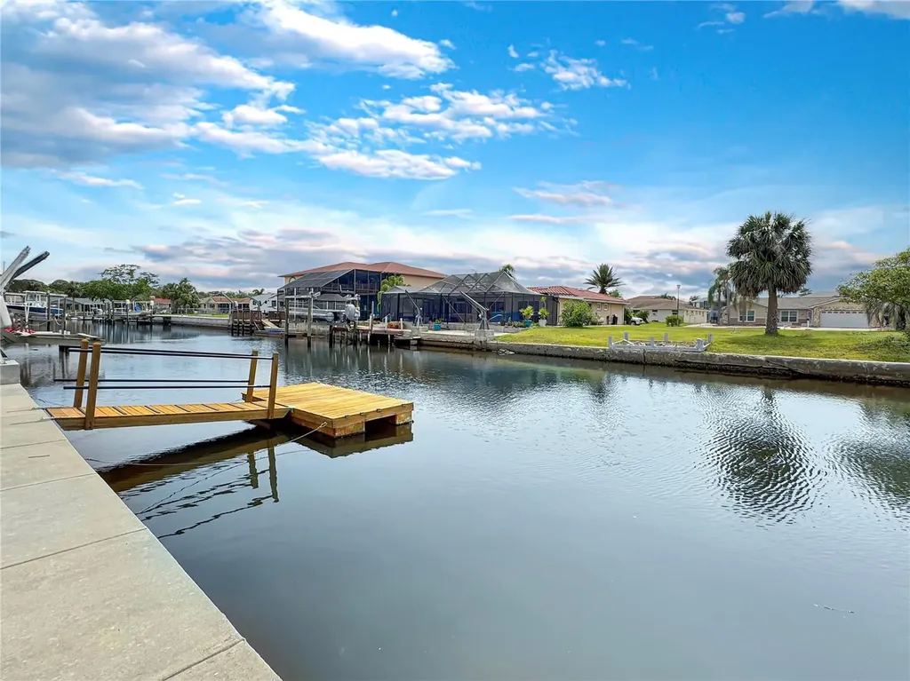 9907 Island Harbor Drive Port Richey FL 34668