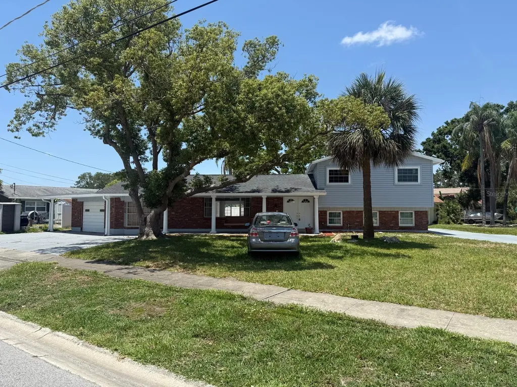 4802 Bay Crest Drive Tampa FL 33615