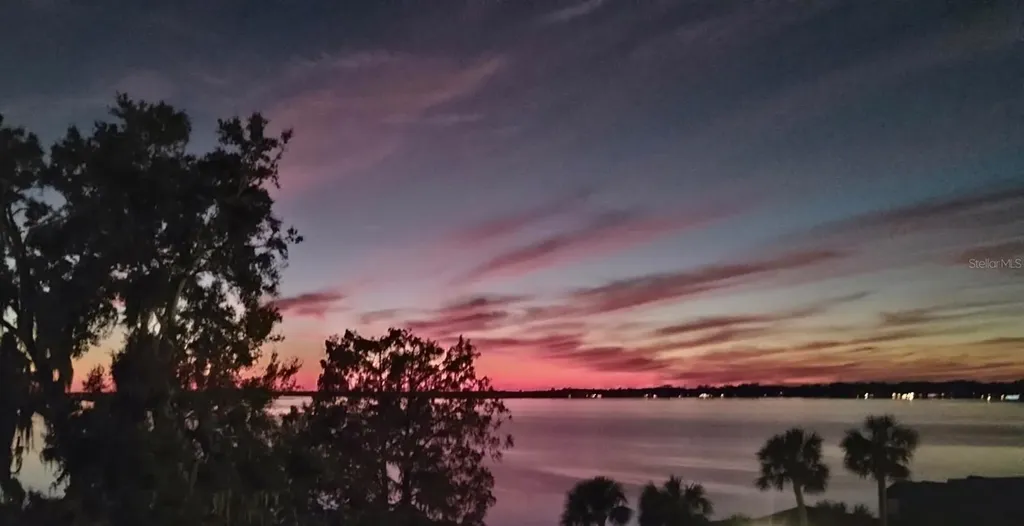 629 Helen Street Mount Dora FL 32757