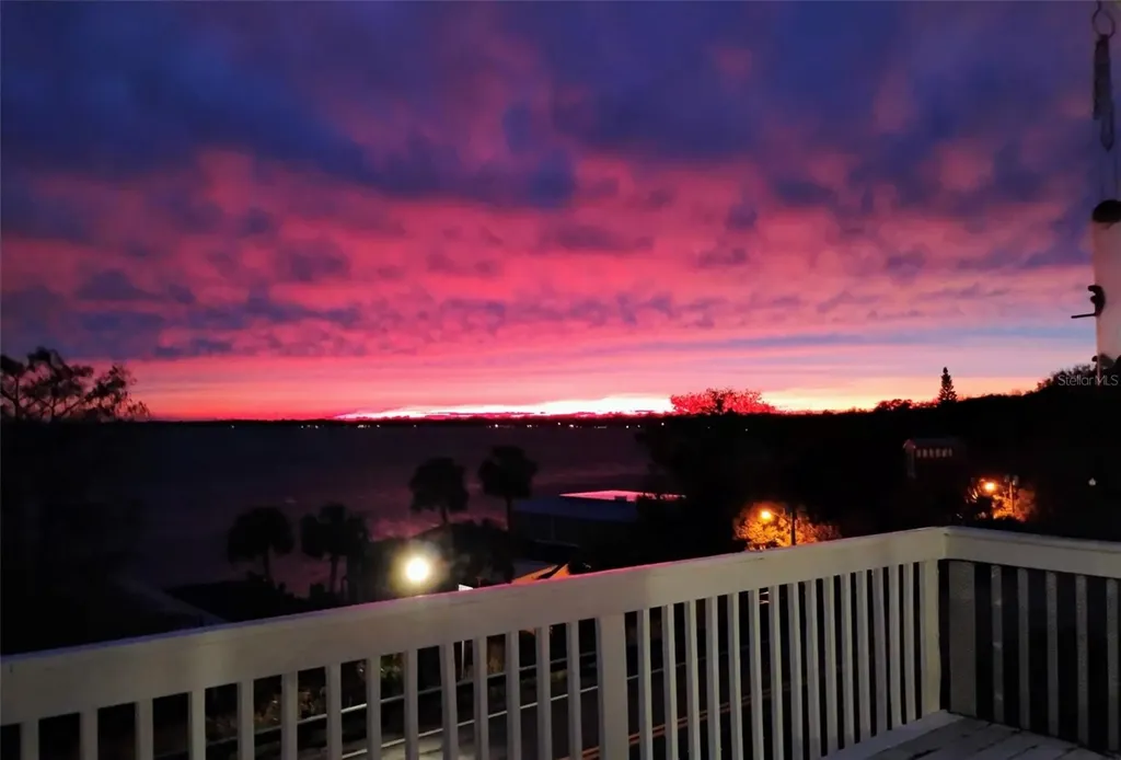 629 Helen Street Mount Dora FL 32757