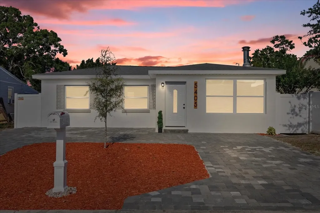 5405 59th Street N St Petersburg FL 33709