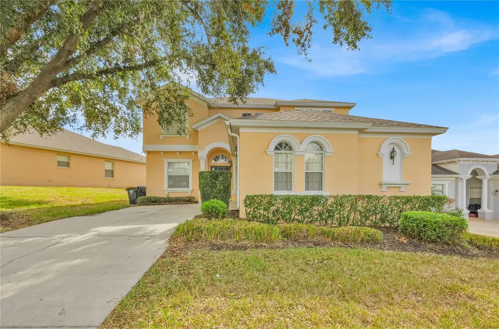 303 Plumoso Loop Davenport FL 33897