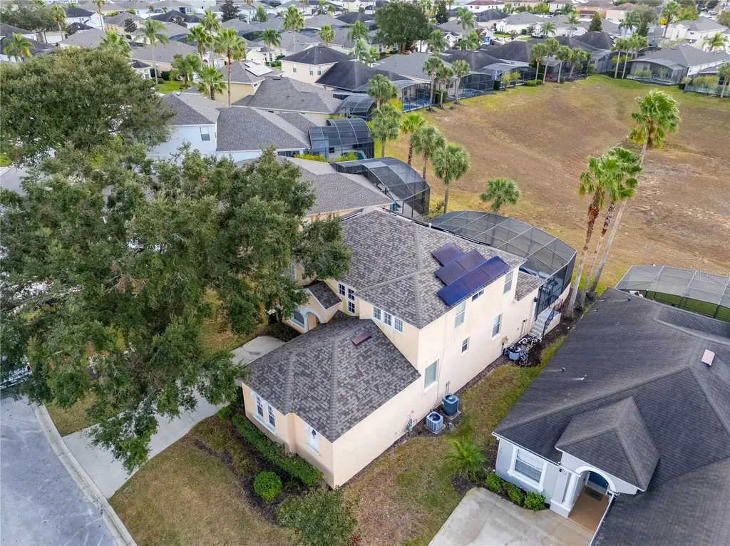 303 Plumoso Loop Davenport FL 33897