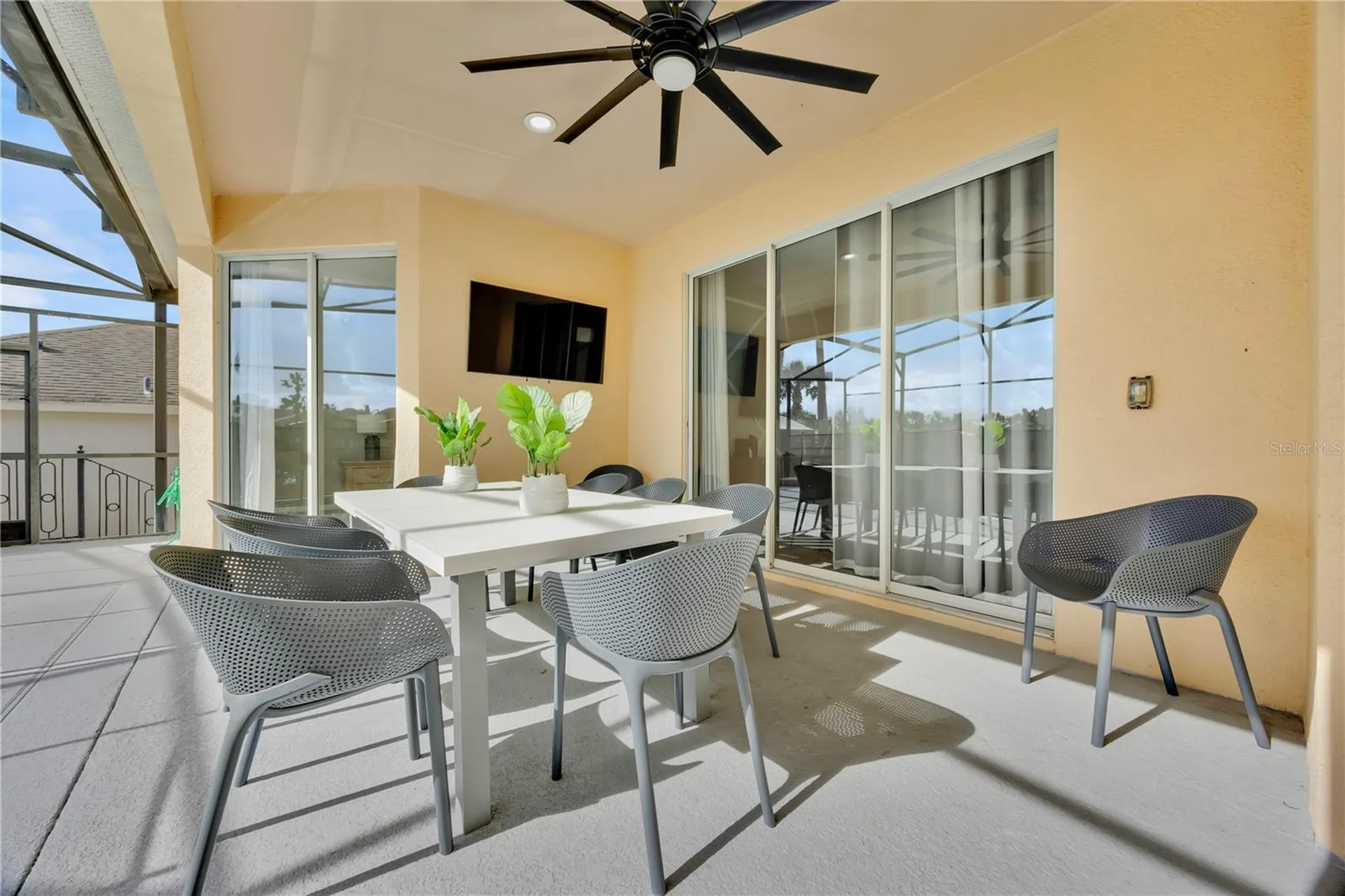 303 Plumoso Loop Davenport FL 33897