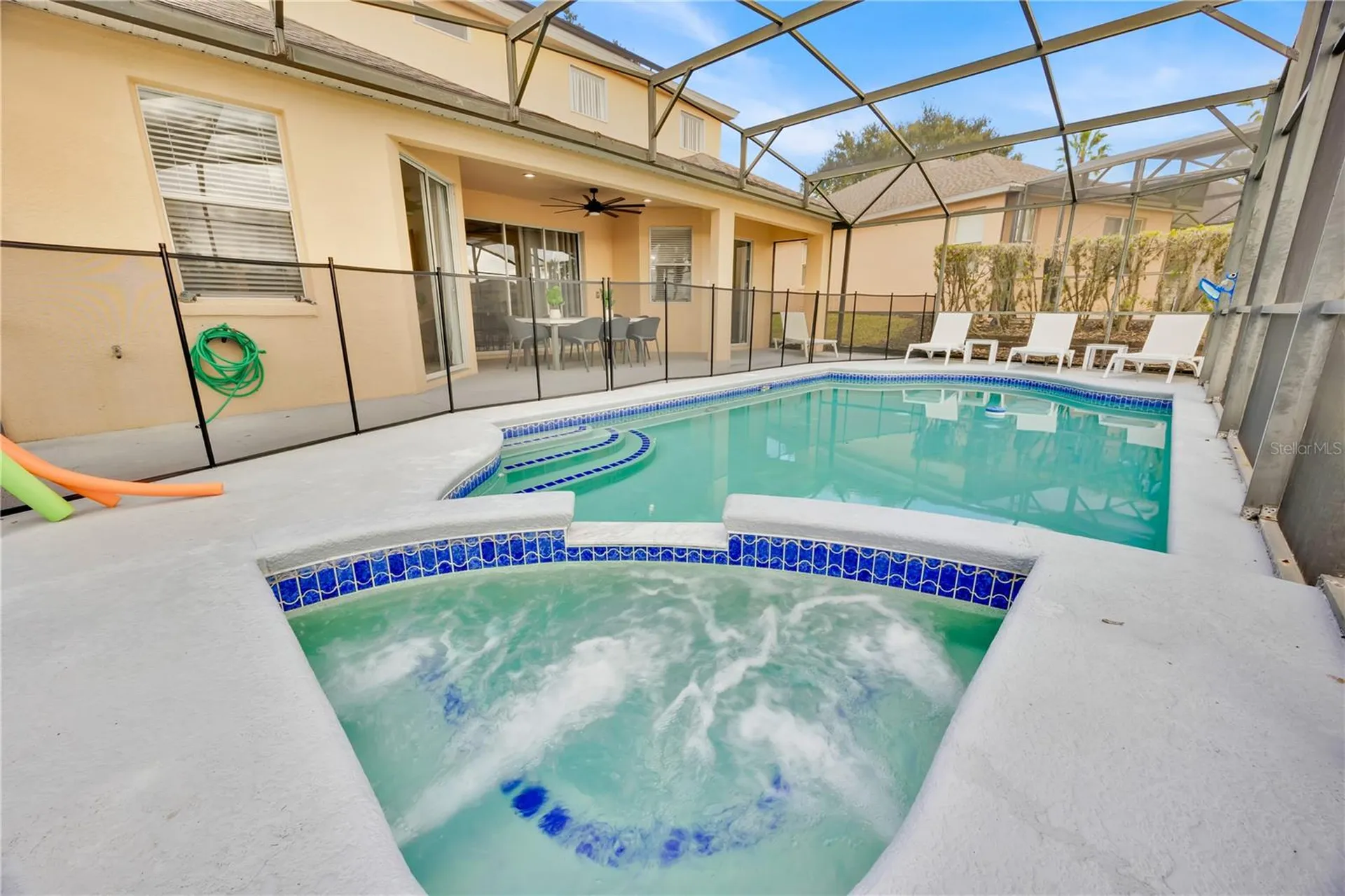 303 Plumoso Loop Davenport FL 33897