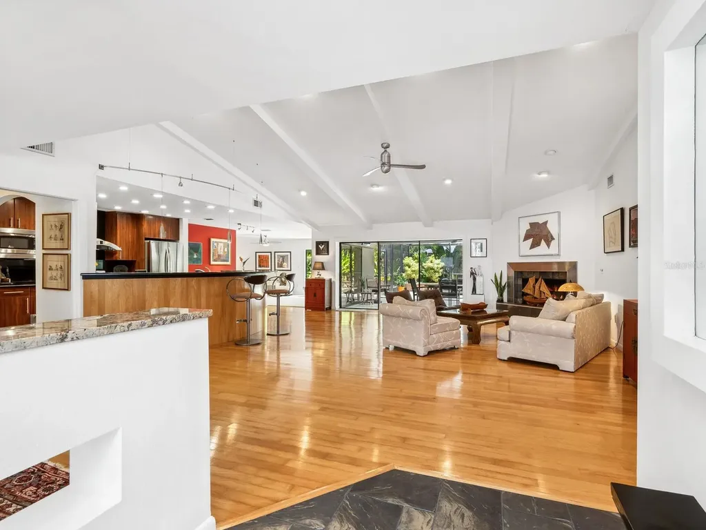 3905 Country View Drive Sarasota FL 34233