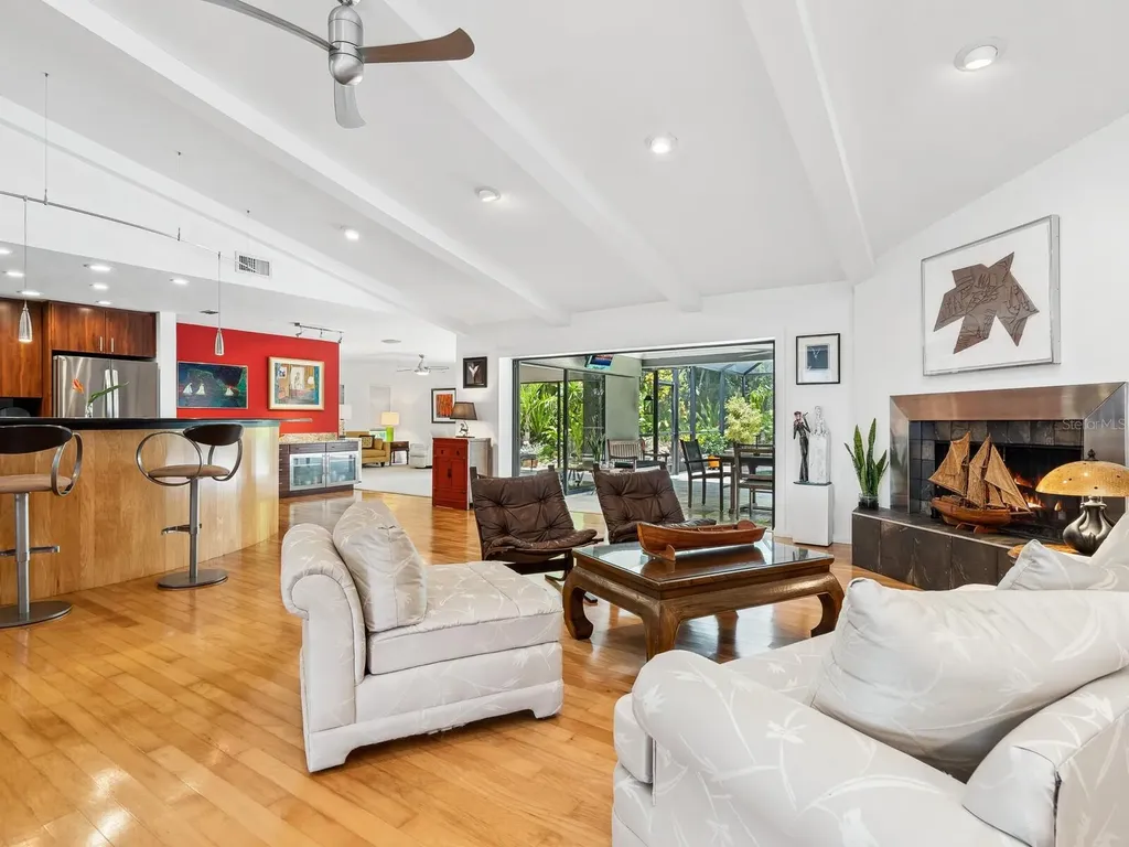 3905 Country View Drive Sarasota FL 34233