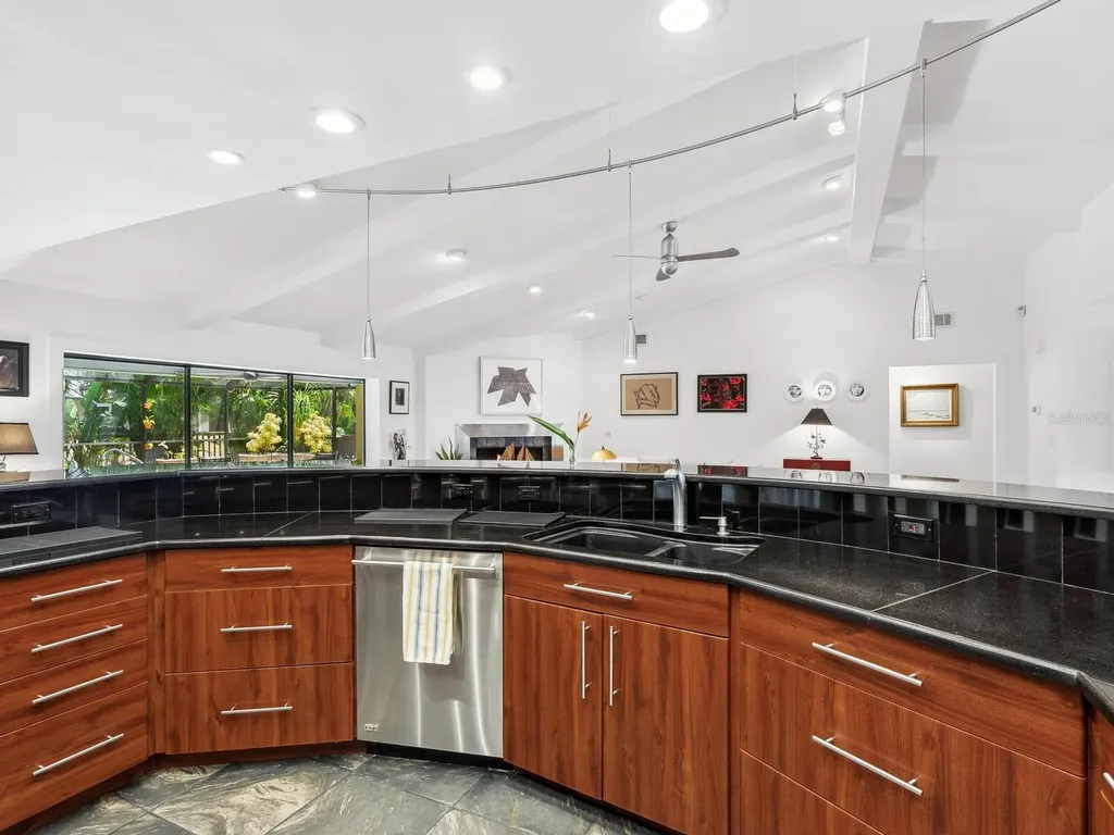 3905 Country View Drive Sarasota FL 34233