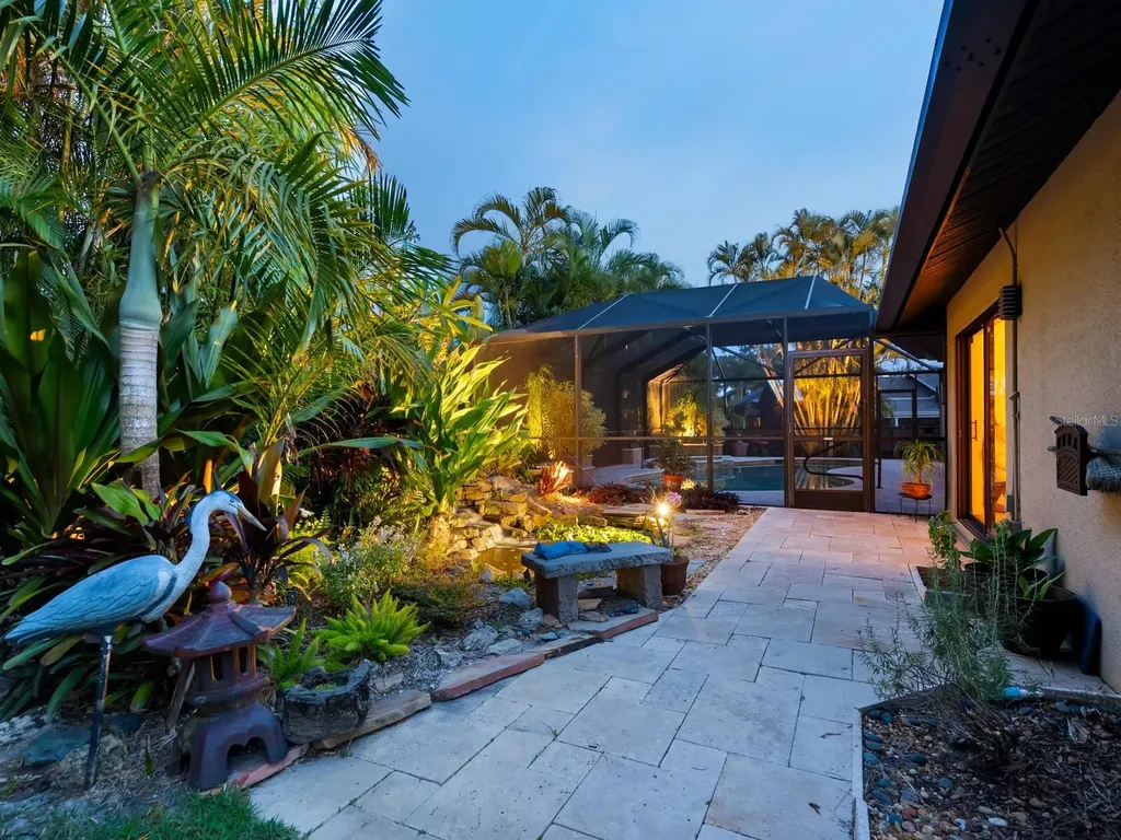 3905 Country View Drive Sarasota FL 34233