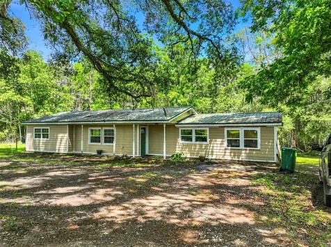 4294 Douglas Ferry Road Caryville FL 32427