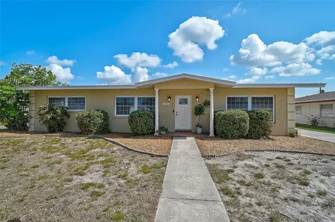 2708 27th Avenue Drive W Bradenton FL 34205